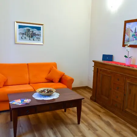 Calzaioli Apartment - Steps From The Duomo-3